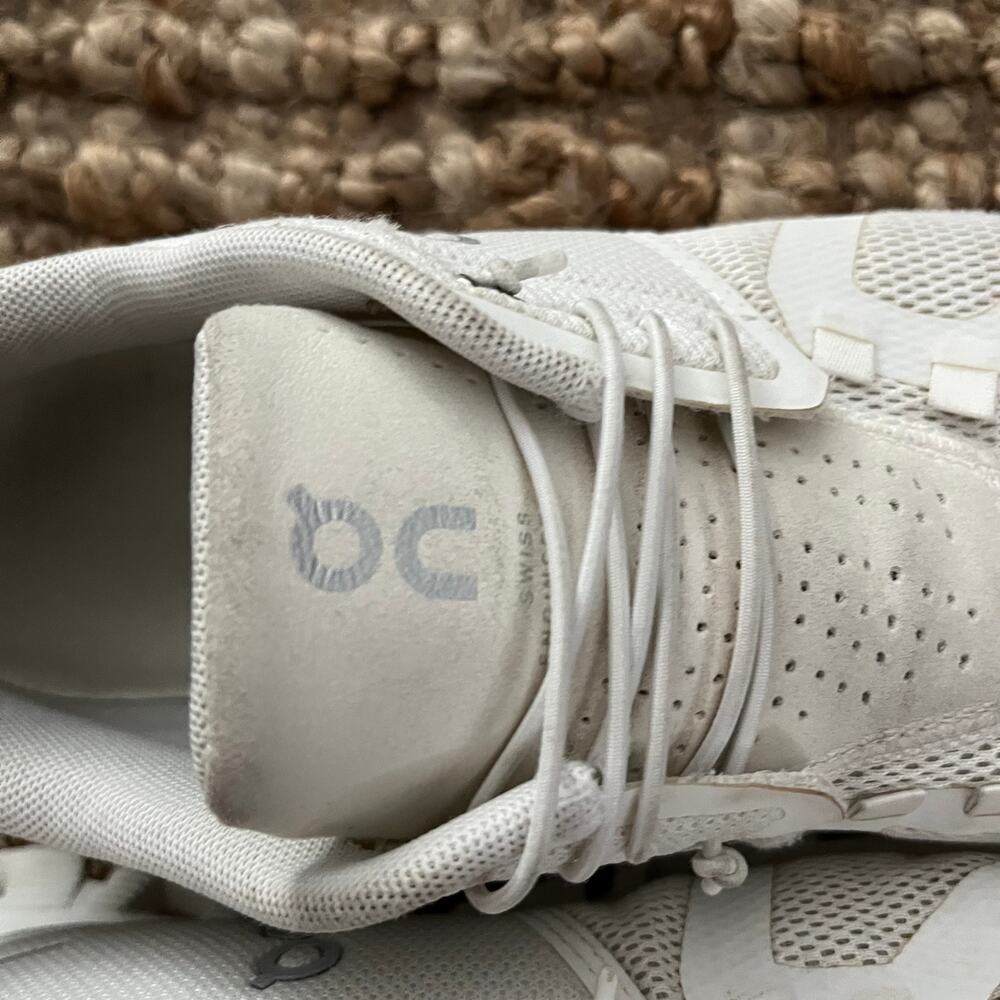On Cloud 5 Women 7.5 White Running Shoes Sneakers CloudTec Swiss Engineering - Picture 13 of 14